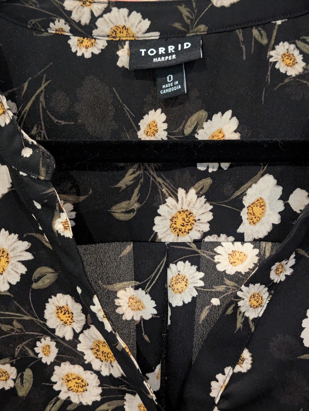 $20 Torrid Plus Size L/12 Harper Black Daisy Floral Chiffon Pullover Blouse Top - Picture 3 of 5